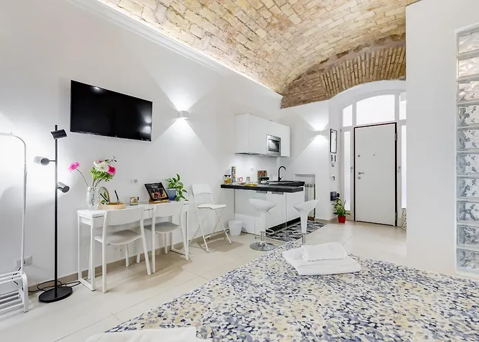 Scipioni Charming Studio Patio Near The Vatican And The Metro Rome